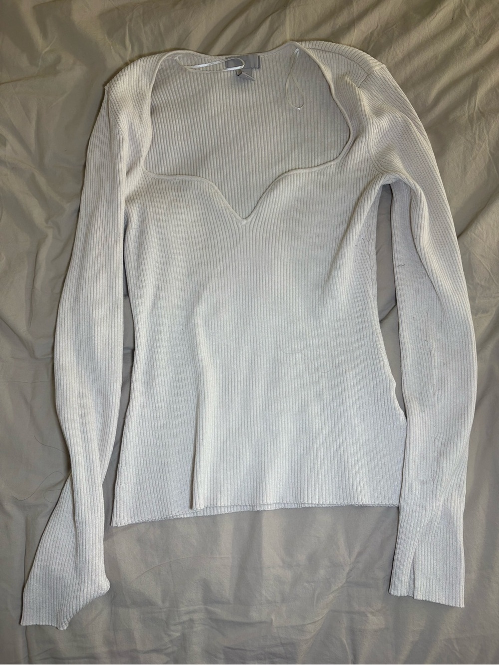 H&M White Ribbed Sweetheart V-Neck Sweater